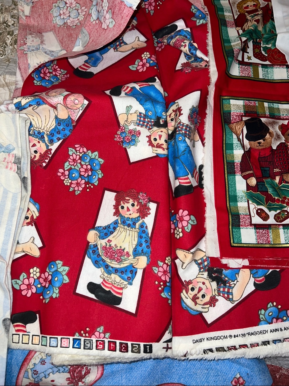 Huge Raggedy Ann & Andy Fabric quilting lot - Picture 5 of 10